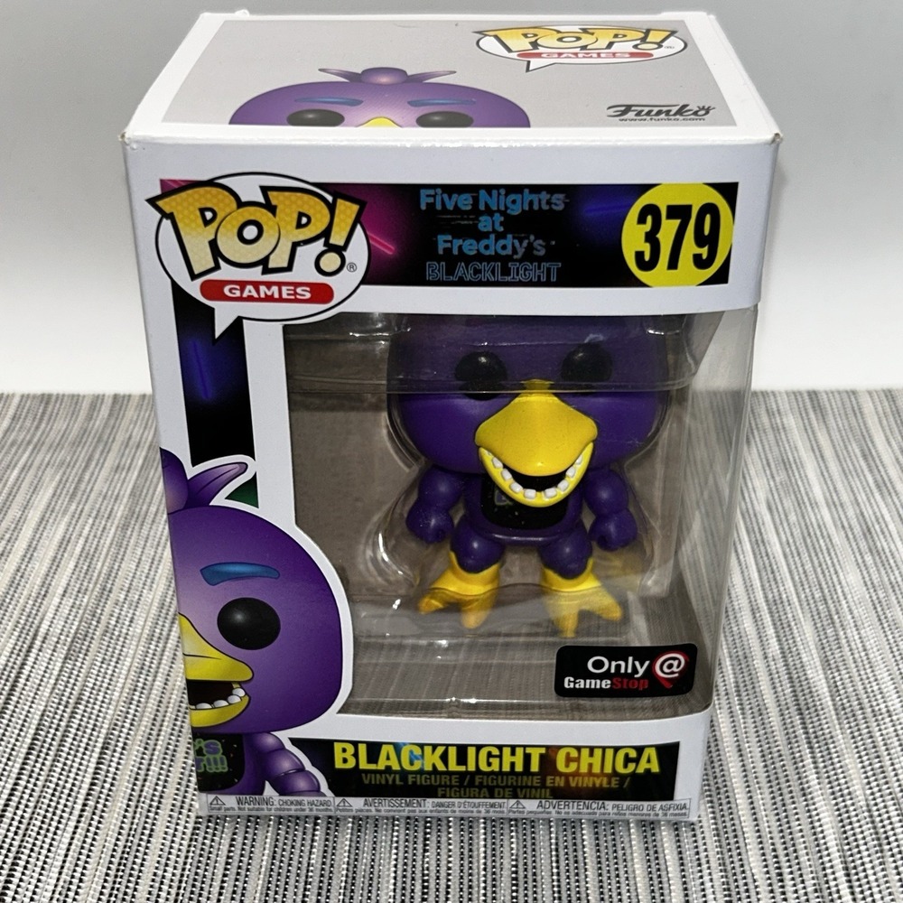 Blacklight Chica